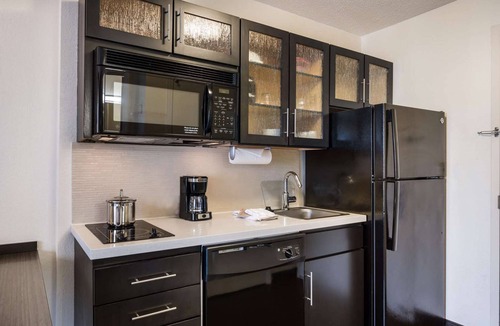 Huntsville Hotel | Ensuring a Very Comfortable & Memorable Stay! 3 Comfortable Units, Pets Allowed