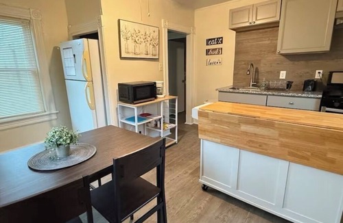 Clayton Apartment | Entire Apt, private entrance, backyard oasis & hot tub