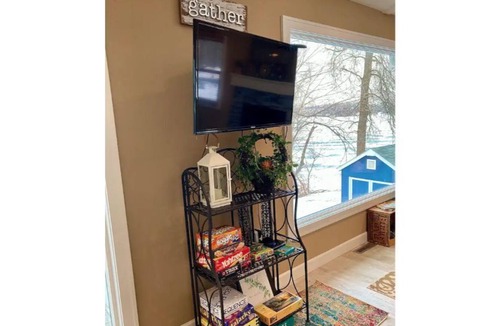 New Prague Cottage | Entire COZY Lake Cottage! So charming GREAT Views!