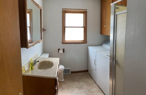 Aberdeen House | Entire home in Aberdeen South Dakota