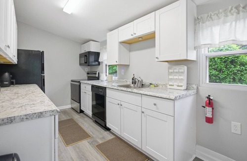 Edgemoor House | Entire Private Wilmington Home | Sleeps 6 | 2 Baths & Parking