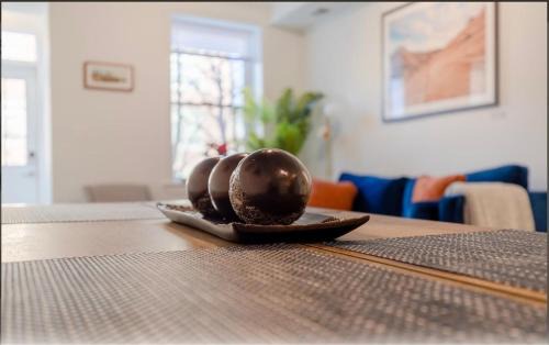 Truxton Circle House | Entire Rowhome in Northwest Washington
