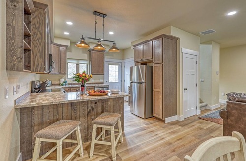 Rockerville Condo | 🌲 Escape to our modern rustic 2-bedroom condo nestled in the heart of the Black Hills !