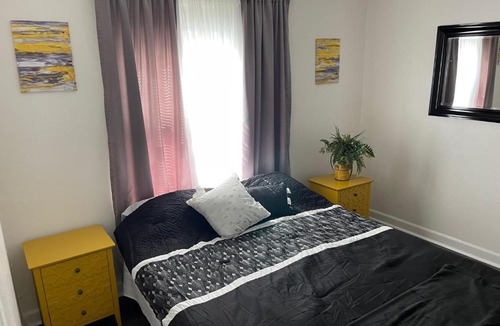 Wichita Apartment | Everything you need - 1 BR 1 BA WIFI SMART TV QN Bed Coffee