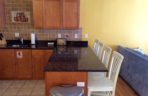 Wildwood Condo | Excellent Location! 3BR/3BA - 1 block to Beach, Boards and Conv Ctr