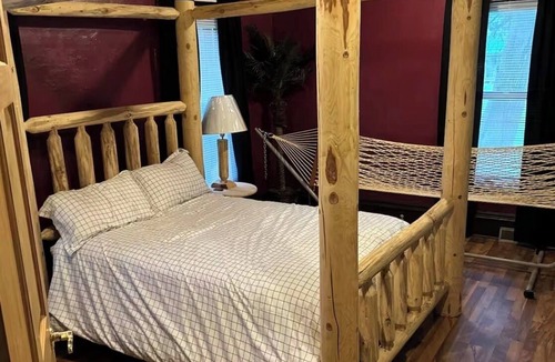 Bagley House | Experience a Farm getaway!