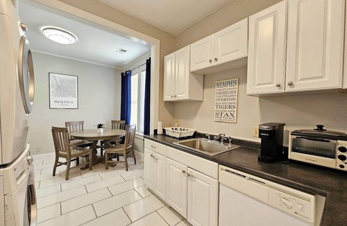 Vollintine-Evergreen House | Experience Memphis charm near Beale St 5 min drive and Midtown