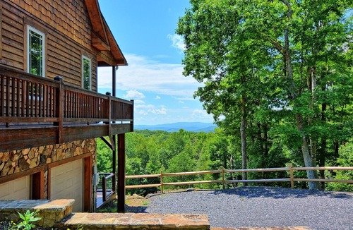 West Jefferson Cabin | Experience serenity in this 3-bedroom cabin with stunning views in West Jefferson, NC.