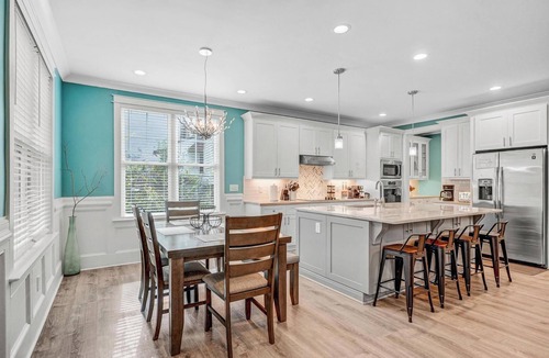 Durham House | Exquisite Downtown Retreat2 Min to DPAC 5 Min Duke