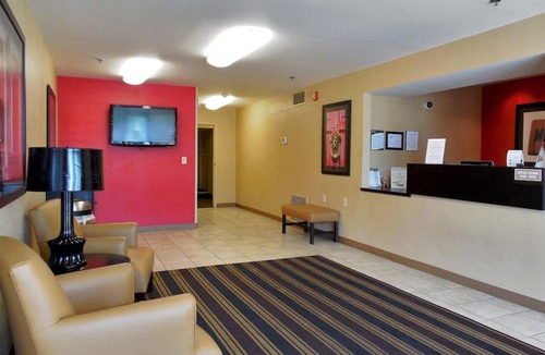 Rockford Hotel | Extended Stay America Suites Rockford State Street