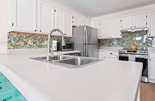 Richmond Apartment | Extended Stay - Park Place #3 - Stylish, Comfort, & Convenience, Just Like Home