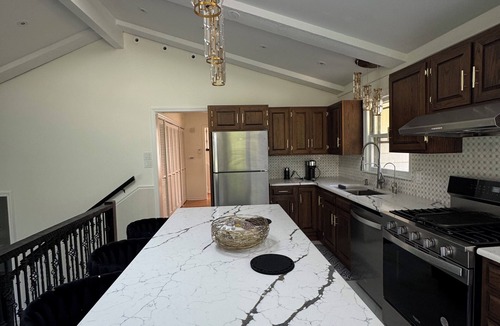 Prospect Heights House | Fabulous 5-bedroom, 6 beds, 3 bath house near Ohare in Prospect Heights