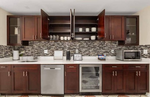 Fairfax House | Fairfax-GMU 2BR Retreat - Fire Pit & Wooded Views Lower Level