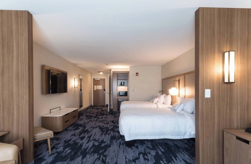 Northfield Hotel | Fairfield Inn and Suites by Marriott Northfield