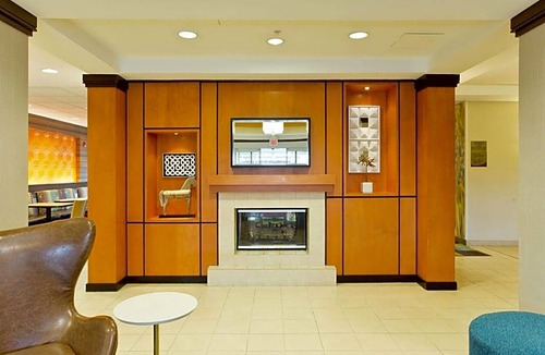 Winchester Hotel | Fairfield Inn & Suites Winchester
