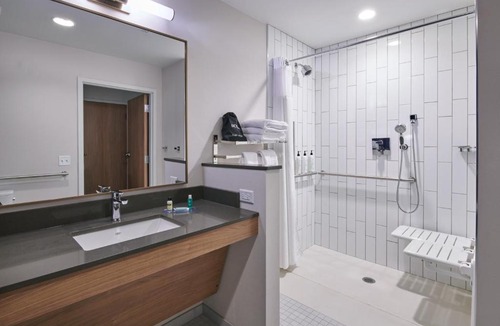 Des Plaines Hotel | Fairfield Inn & Suites by Marriott Chicago O'Hare