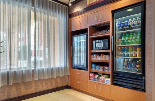 Rockford Hotel | Fairfield Inn & Suites by Marriott Rockford