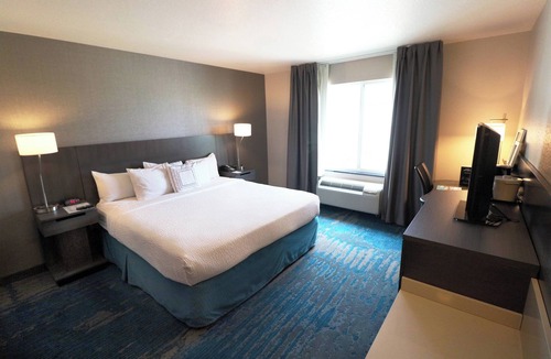 Des Moines Hotel | Fairfield Inn & Suites by Marriott Des Moines Airport