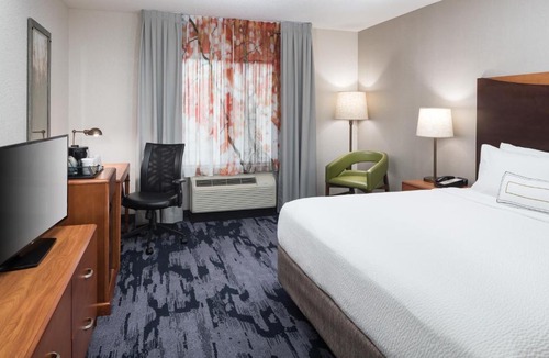 Overland Park Hotel | Fairfield Inn & Suites Kansas City Overland Park