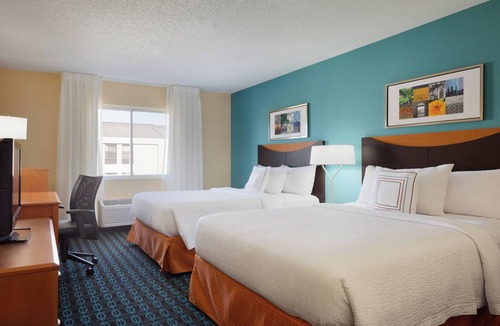 Poland Hotel | Fairfield Inn & Suites Youngstown Boardman/Poland