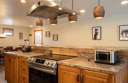 Ohiopyle Condo | Falls Overlook Lodge - Family Friendly Lodge Near Trails & Fallingwater