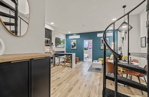 Old City Condo | Fam Friendly 3BR | Roof Deck | Steps to US History