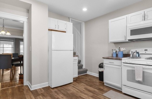 Libertyville House | Families Come Stay DT Libertyville near Naval Base