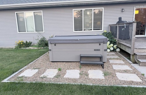 Weber House | Family friendly 5-bedroom house in marvelous Iowa City with hot tub and fire pit