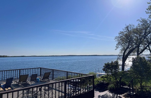 Stoughton House | Family-Friendly 5BR Lakefront Cabin Near Madison WI Sleeps the Whole Crew