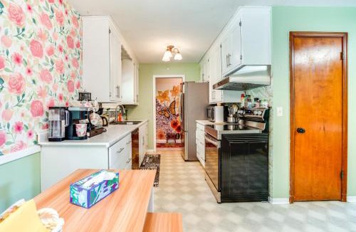 Cottage Grove House | Family-Friendly Cottage Grove Home w/Fireplace!