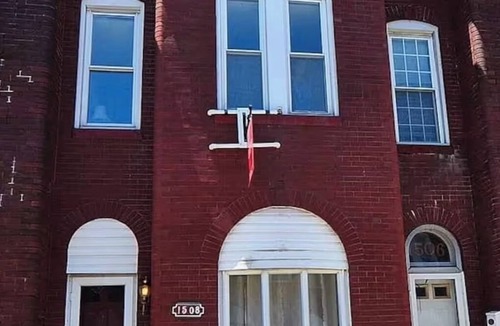 South Baltimore House | Family-Friendly Federal Hill Townhome 3BR 2BA 2 car Parking Walkable Near BWI