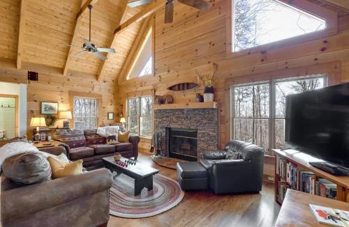 Big Canoe House | Family-Friendly Jasper Cabin with Deck!