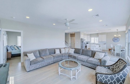 Dover Beaches North House | Family friendly Lagoon front 2 blocks to ocean. 8 Beach Badge. 3 TV Beach Chair
