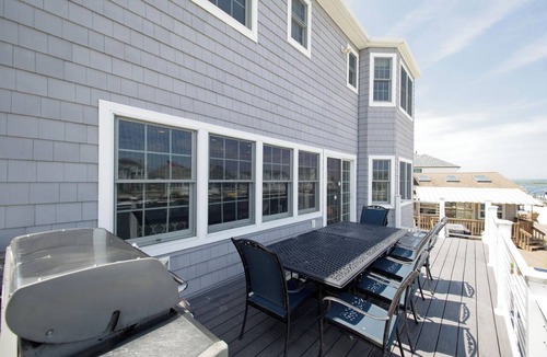 Dover Beaches North House | Family friendly Lagoon front 2 blocks to ocean. 8 Beach Badge. 3 TV Beach Chair