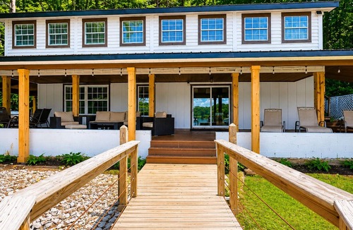 Cullman House | Family Friendly Lake House