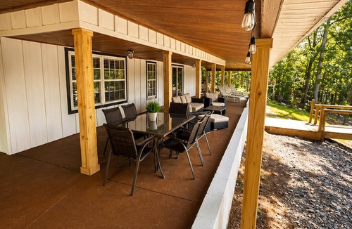 Cullman House | Family Friendly Lake House