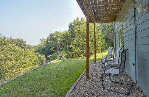Yankton House | Family-Friendly ‘Lakeview Cottage’ w/Deck & View
