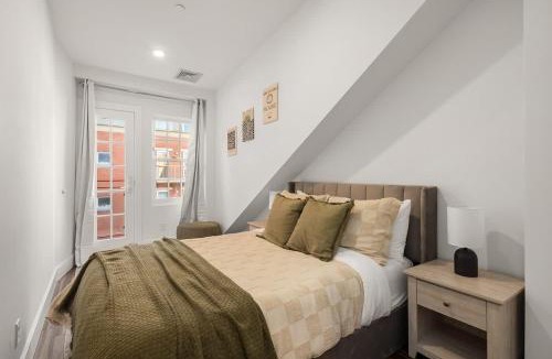 Financial District Apartment | Family-Friendly NYC Retreat Walk to Seaport