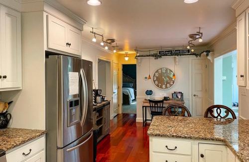 Strasburg Villa | Family-Friendly Strasburg Escape | 50 Mile Views