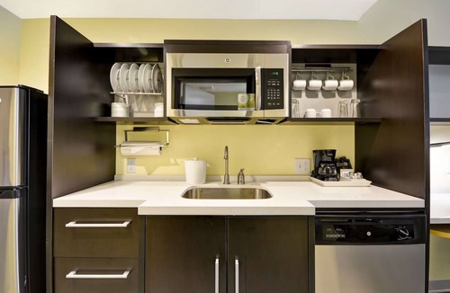 Rock Hill Hotel | Family-Friendly Unit Near Exciting Parks & Greenspaces | Close to Fun Spots