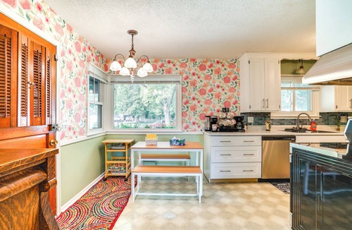 Cottage Grove House | Family-Friendly Cottage Grove Home w/Fireplace!