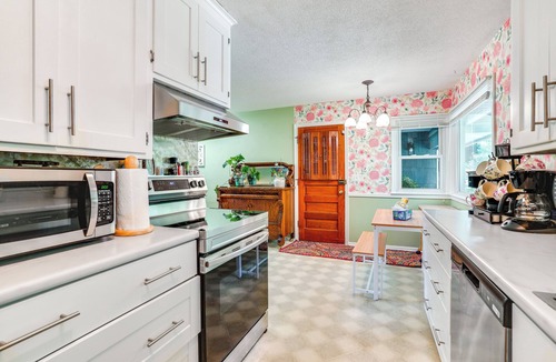 Cottage Grove House | Family-Friendly Cottage Grove Home w/Fireplace!