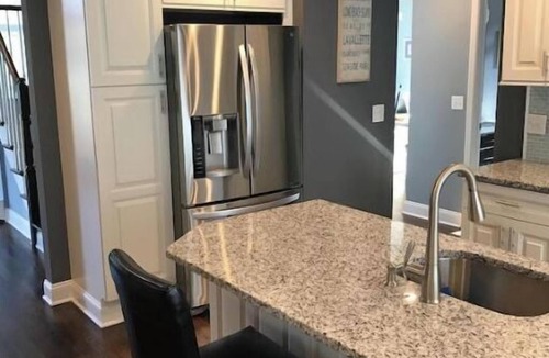 Point Pleasant Beach House | Family Fun Home. 5 Bedroom & Inground Pool ! 4 blocks from the Beach !