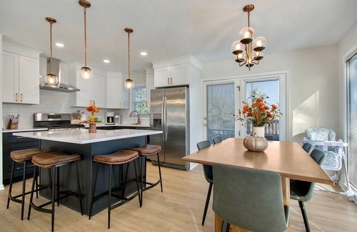 West Omaha House | Family Gem with swimming pool and Arcade game.