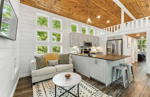 Menlo House | Family getaway in Menlo, GA
