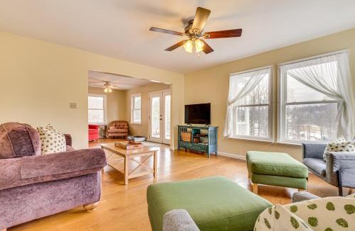 Haywood House | Family Home w/Game Room & Decks in Etlan!