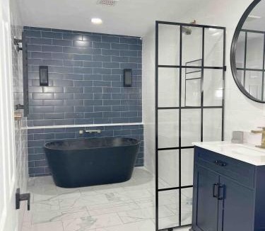 Decatur House | Family Retreat Prime Location in Decatur