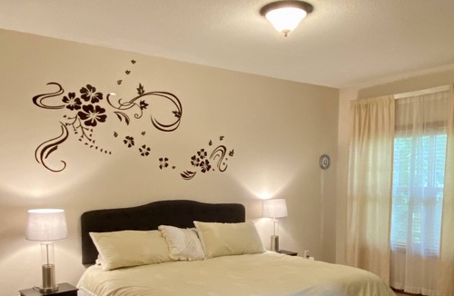 West St. Paul House | Family-sized townhouse adjacent to the River to River Greenway Trail