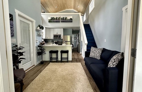 Tracy City Cottage | Fantastic Cozy Cottage Nestled Amidst Trees in Tracy City, Tennessee