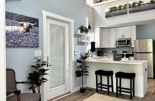 Tracy City Cottage | Fantastic Cozy Cottage Nestled Amidst Trees in Tracy City, Tennessee